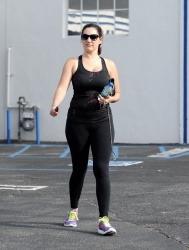 Kelly Brook - Leaving the Gym in Los Angeles, 9 января 2015 (44xHQ) 1J1wQm0t