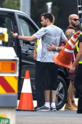 Liam Payne and Louis Tomlinson - departing Sydney - February 13, 2015 - 6xHQ 1nFwrYNT