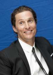 Matthew McConaughey - "The Lincoln Lawyer" press conference portraits by Armando Gallo (Beverly Hills, March 9, 2011) - 16xHQ 2ISdDLog