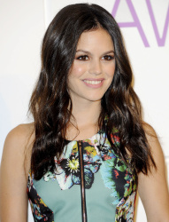Rachel Bilson - attends the 2014 People's Choice Awards nominations announcement held at The Paley Center for Media on November 5, 2013 in Beverly Hills, California - 76xHQ 3LhOgUG4