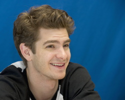 Andrew Garfield - The Amazing Spider-Man press conference portraits by Magnus Sundholm (Cancun, April 16, 2012) - 7xHQ 4El71d3a