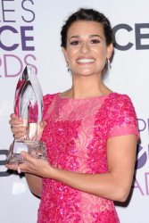 Lea Michele - 2013 People's Choice Awards at the Nokia Theatre in Los Angeles, California - January 9, 2013 - 339xHQ 5Nf3Pvot