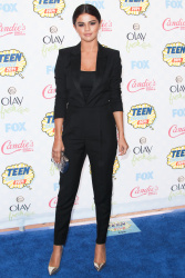 Selena Gomez - At the FOX's 2014 Teen Choice Awards, August 10, 2014 - 393xHQ 6GX5uU9W