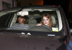 Andrew Garfield & Emma Stone - Leaving an Arcade Fire concert in Los Angeles - May 27, 2015 - 108xHQ 6UUqy6On