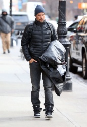 Josh Duhamel - Josh Duhamel - is spotted out and about in New York City, New York - February 24, 2015 - 26xHQ 7Mhjs0Ig