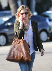 Sarah Michelle Gellar - Out and about in LA, 21 ноября 2014 (43xHQ) 8e9H4uO0