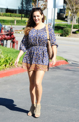 Kelly Brook - Out and about in LA - February 14, 2015 (140xHQ) 8lMnzMKv