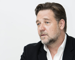 Russell Crowe - "Noah" press conference portraits by Armando Gallo (Beverly Hills, March 24, 2014) - 19xHQ 9CkCibxj