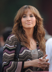 Jennifer Lopez - On the set of The Back-Up Plan in NYC (16.07.2009) - 120xHQ CEqzHnaK