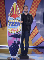 Josh Hutcherson - FOX's 2014 Teen Choice Awards in Los Angeles (2014.08.10) - 33xHQ Ckw7A7K6