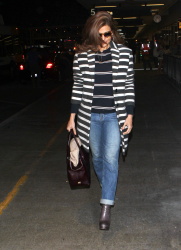 Eva Mendes - at LAX airport in LA - February 20, 2015 (24xHQ) DLTTF7Ym