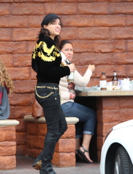 Michelle Rodriguez - Michelle Rodriguez - Out and about in Beverly Hills - February 7, 2015 (27xHQ) DZLJNiy9
