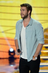 Liam Hemsworth - Teen Choice Awards 2013 at Gibson Amphitheatre (Universal City, August 11, 2013) - 22xHQ DxxqkfWI