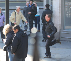 Kiefer Sutherland - Kiefer Sutherland - 24 Live Another Day On Set - March 9, 2014 - 55xHQ EMrcQS13