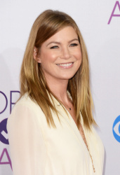 Ellen Pompeo - 39th Annual People's Choice Awards at Nokia Theatre L.A. Live in Los Angeles - January 9. 2013 - 42xHQ FhdE3o9C