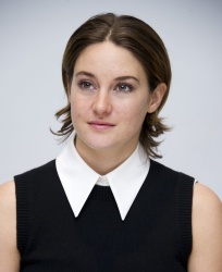 Shailene Woodley - Insurgent press conference portraits by Magnus Sundholm (Beverly Hills, March 6, 2015) - 17xHQ GDVCJ20n