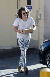 Harry Styles - Out in Beverly Hills, California - January 23, 2015 - 15xHQ GiWElH7h