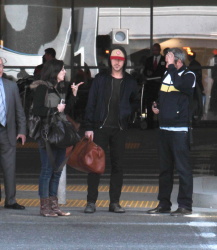 Ryan Gosling - Ryan Gosling - Arriving at LAX Airport in LA - April 17, 2015 - 25xHQ GpjCNV8G