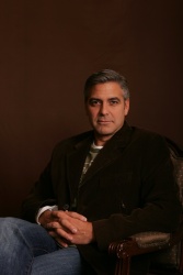 George Clooney - Todd Plitt Photoshoot (December 2, 2006) - 16xHQ H9I6naVJ