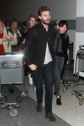 Jamie Dornan - Spotted at at LAX Airport with his wife, Amelia Warner - January 13, 2015 - 69xHQ IieoWVEC