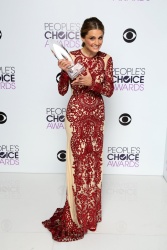 Stana Katic - 40th People's Choice Awards held at Nokia Theatre L.A. Live in Los Angeles (January 8, 2014) - 84xHQ IqyGX1qK