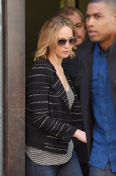 Jennifer Lawrence - Нью-Йорк, 4 апреля 2015 (27xHQ) JsKpG2eM
