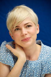 Michelle Williams - Blue Valentine press conference portraits by Vera Anderson (Beverly Hills, December 2, 2010) - 10xHQ JszMjds1