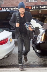 Josh Duhamel - arrives at his TriBeCa Hotel - February 25, 2015 - 9xHQ Kar7aVsS