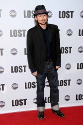 Jeremy Davies - arrives at ABC's Lost Live The Final Celebration (2010.05.13) - 9xHQ Krly06oY
