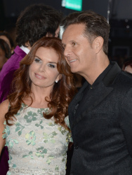 Roma Downey - 40th Annual People's Choice Awards at Nokia Theatre L.A. Live in Los Angeles, CA - January 8. 2014 - 18xHQ Ktm2mKIC