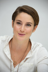 Shailene Woodley - Divergent press conference portraits by Vera Anderson (Los Angeles, Beverly Hills, March 8, 2014) - 10xHQ M3PIeEL9