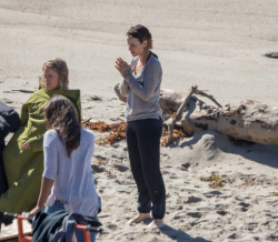 Rachel McAdams - on the set of 'True Detective' in Malibu - February 24, 2015 (25xHQ) N1gm2kuY