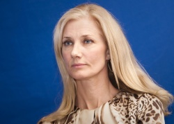 Joely Richardson - "Anonymous" press conference portraits by Armando Gallo (Cancun, July 12, 2011) - 16xHQ NSd2Pjyp