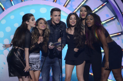 Fifth Harmony - at FOX's 2014 Teen Choice Awards in Los Angeles, California - 32xHQ O7aBDT9e