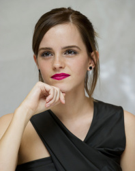 Emma Watson - The Perks of Being a Wallflower press conference portraits by Magnus Sundholm (Toronto, September 7, 2012) - 22xHQ OMyfVECr