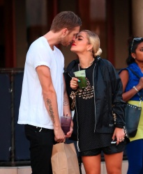 Calvin Harris and Rita Ora - out in Los Angeles - January 25, 2014 - 26xHQ RJh33K5z
