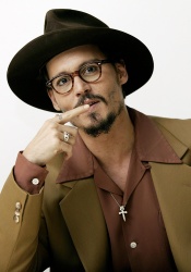 Johnny Depp - "Libertine" press conference portraits by Armando Gallo (Hollywood, November 11, 2005) - 5xHQ Vu2H6sAr