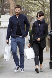 Jamie Dornan - Out and about with Amelia Warner in London - April 1, 2015 - 14xHQ Y6GQJ1mT