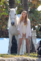 Amanda Seyfried - On the set of a photoshoot in Miami - February 14, 2015 (111xHQ) YCDIAdOK