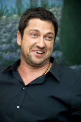 Gerard Butler - The Ugly Truth press conference portraits by Vera Anderson (Beverly Hills, July 20, 2009) - 13xHQ ZNarkfOF