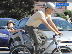 Josh Duhamel - Josh Duhamel - Out for lunch with his son in Santa Monica - April 27, 2015 - 30xHQ AW9A1w5A