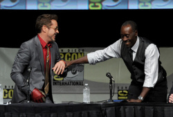 Robert Downey Jr. - "Iron Man 3" panel during Comic-Con at San Diego Convention Center (July 14, 2012) - 36xHQ AtRyQzzW