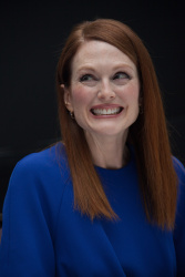 Julianne Moore - The Hunger Games: Mockingjay. Part 1 press conference portraits by Herve Tropea (London, November 10, 2014) - 10xHQ AuHsTk7p