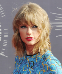 Taylor Swift - 2014 MTV Video Music Awards held at The Forum in Inglewood, California - August 24, 2014 - 490xHQ B9FCzfT7