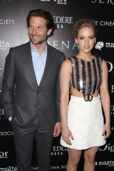 Jennifer Lawrence и Bradley Cooper - Attends a screening of 'Serena' hosted by Magnolia Pictures and The Cinema Society with Dior Beauty, Нью-Йорк, 21 марта 2015 (449xHQ) C1Vzkn4E