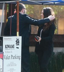 Mila Kunis - Mila Kunis - Lunch at Kiwami in Studio City - March 2, 2015 (25xHQ) CakvnEje
