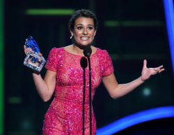 Lea Michele - 2013 People's Choice Awards at the Nokia Theatre in Los Angeles, California - January 9, 2013 - 339xHQ Ef3Qpxw8