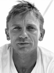 Daniel Craig - Daniel Craig - Unkown Photoshoot - 24xHQ Ez72aDSB