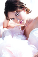 Оливия Уайлд (Olivia Wilde) Photoshoot for Avon Parfum Amour 2013 (2xНQ) HyAcfMir