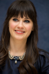 Zooey Deschanel - Yes Man press conference portraits by Vera Anderson (Beverly Hills, December 4, 2008) - 23xHQ I4pRnYC3